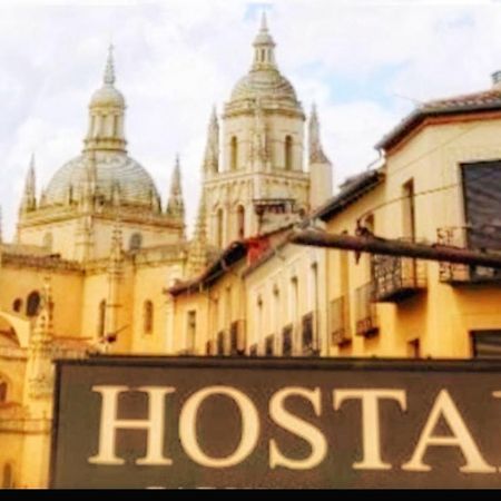 Hostal Plaza Segowia Zewnętrze zdjęcie