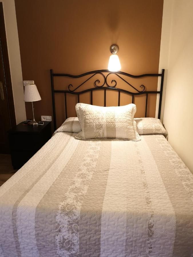 Hostal Plaza Segowia Zewnętrze zdjęcie